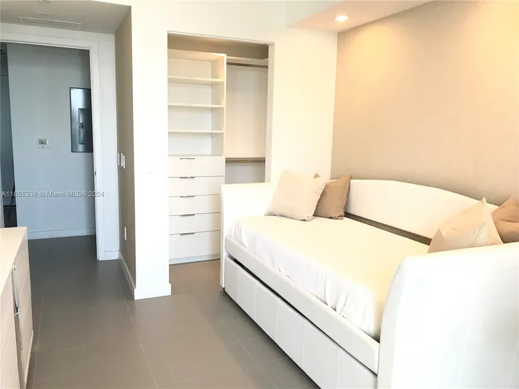 Canvas #2709 image #8