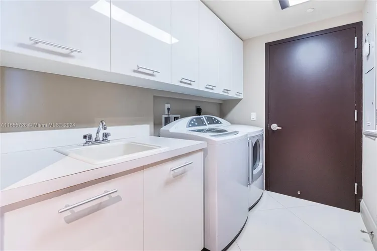 Trump Hollywood #2904 image #10