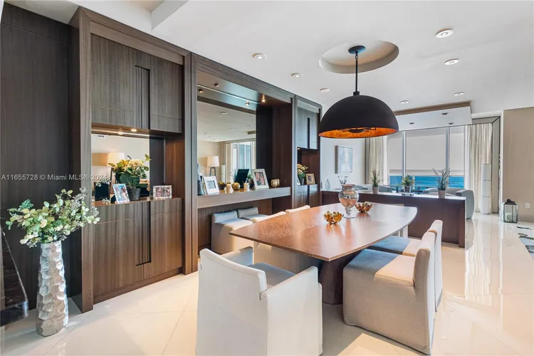 Trump Hollywood #2904 image #16