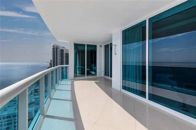 Trump Hollywood #2904 image #18