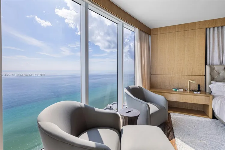 Trump Hollywood #2904 image #30