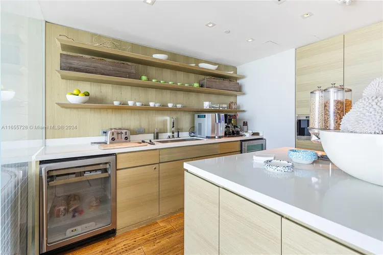 Trump Hollywood #2904 image #33