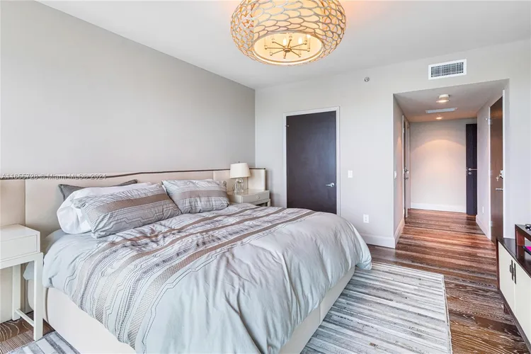 Trump Hollywood #2904 image #8