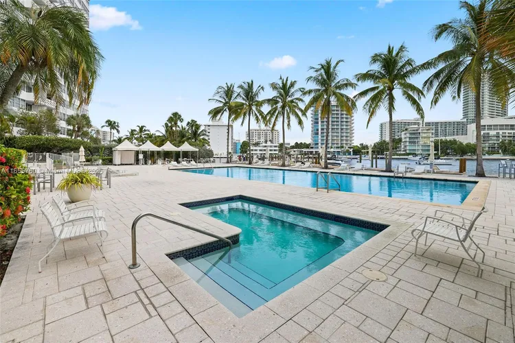 Belle Plaza #1001 image #22