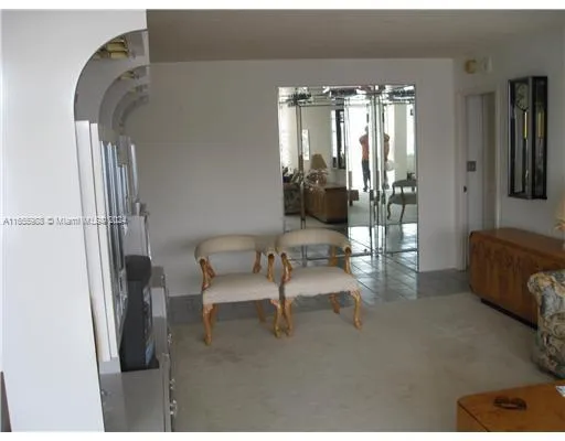 Winston Towers #2106 image #6