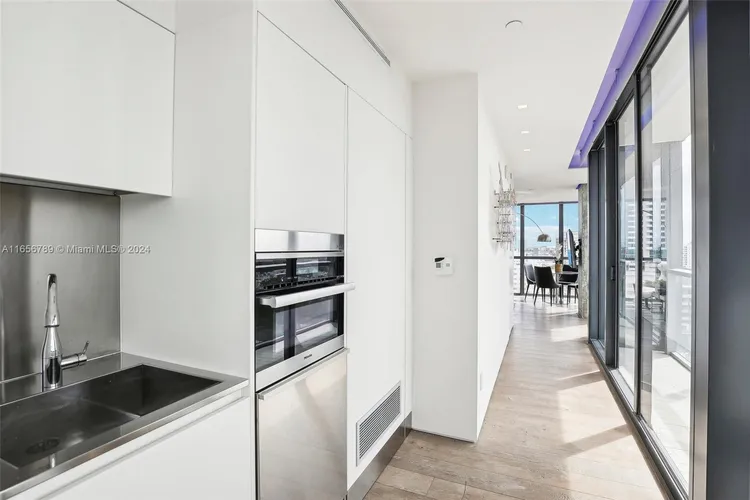 W South Beach #1201 image #17