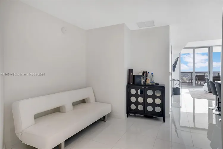 Paramount Miami Worldcenter #3200 image #11