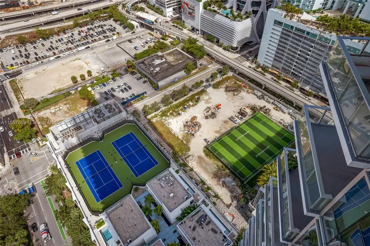 Paramount Miami Worldcenter #3200 image #16