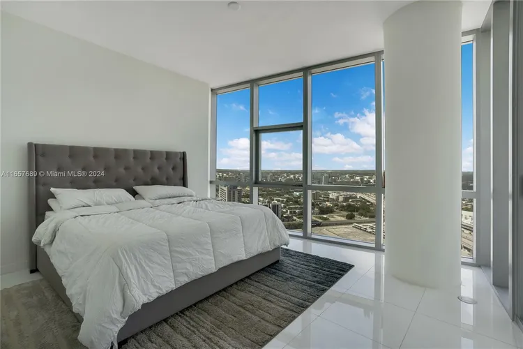 Paramount Miami Worldcenter #3200 image #7