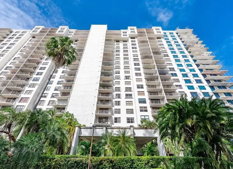 Biscayne Cove #312 image #27