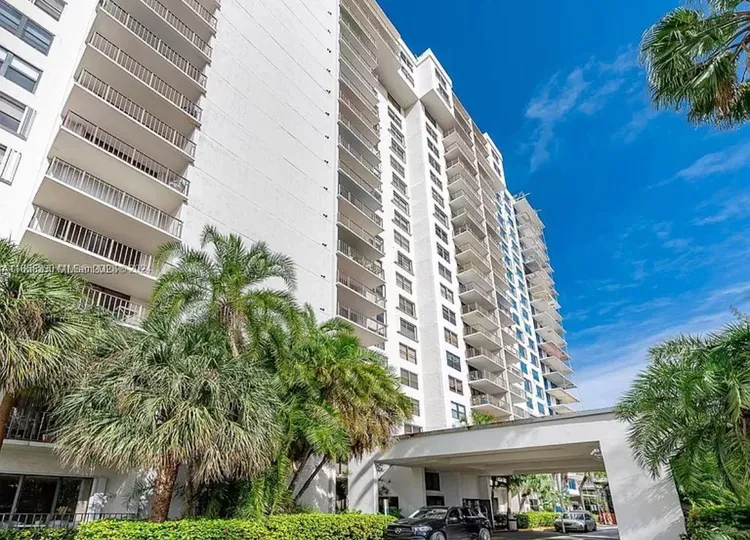Biscayne Cove #312 image #28