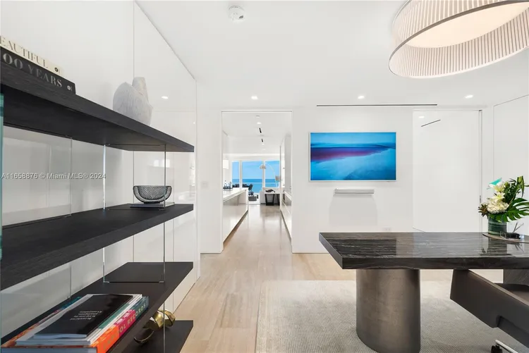 The Surf Club Four Seasons Hotel And Residences #S-509 image #6