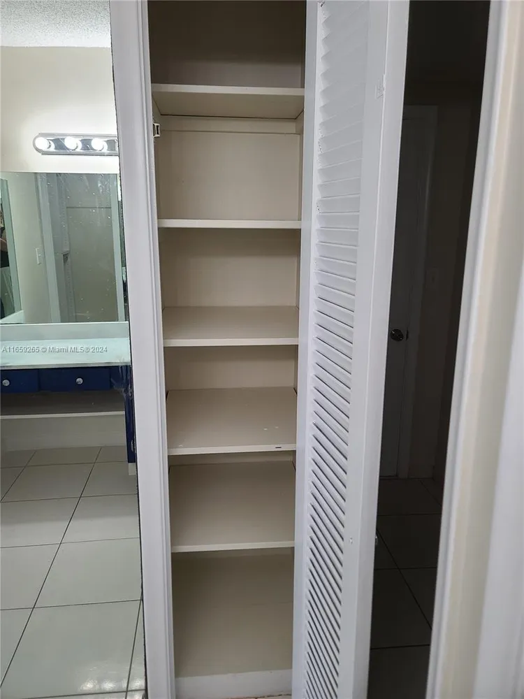 Royal Embassy #9C image #17