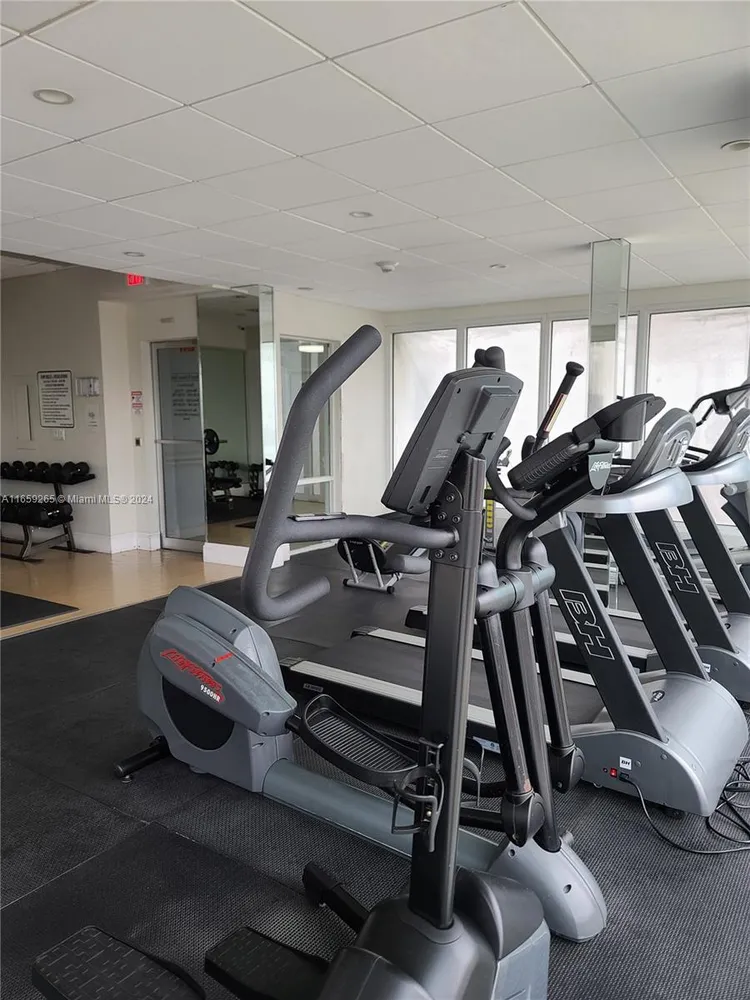 Royal Embassy #9C image #23