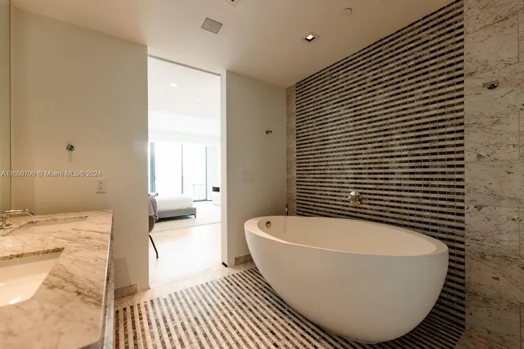 Elysee Miami #1701 image #7