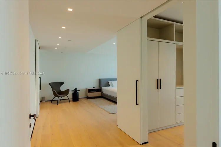 Elysee Miami #1701 image #9