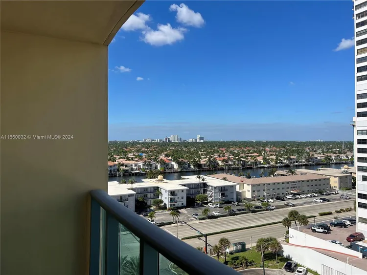 The Wave Condominium #1102 image #23