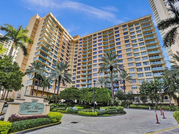 The Wave Condominium #1102 image #25