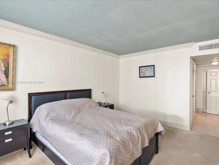 The Wave Condominium #1102 image #9
