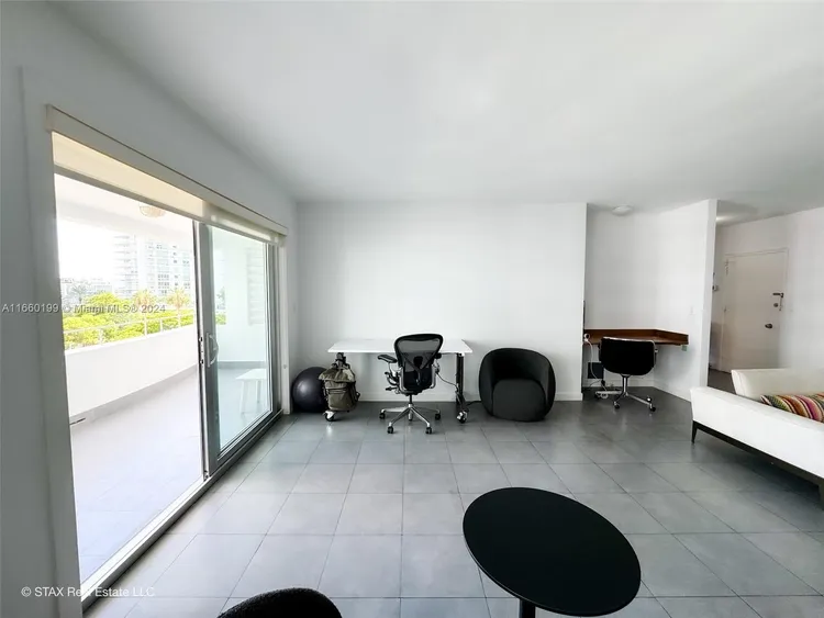 Belle Towers #5E image #16