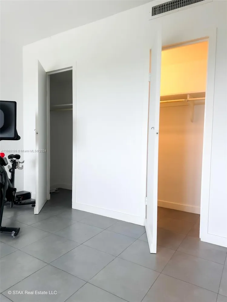 Belle Towers #5E image #19