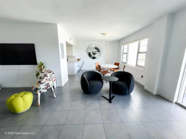 Belle Towers #5E image #8