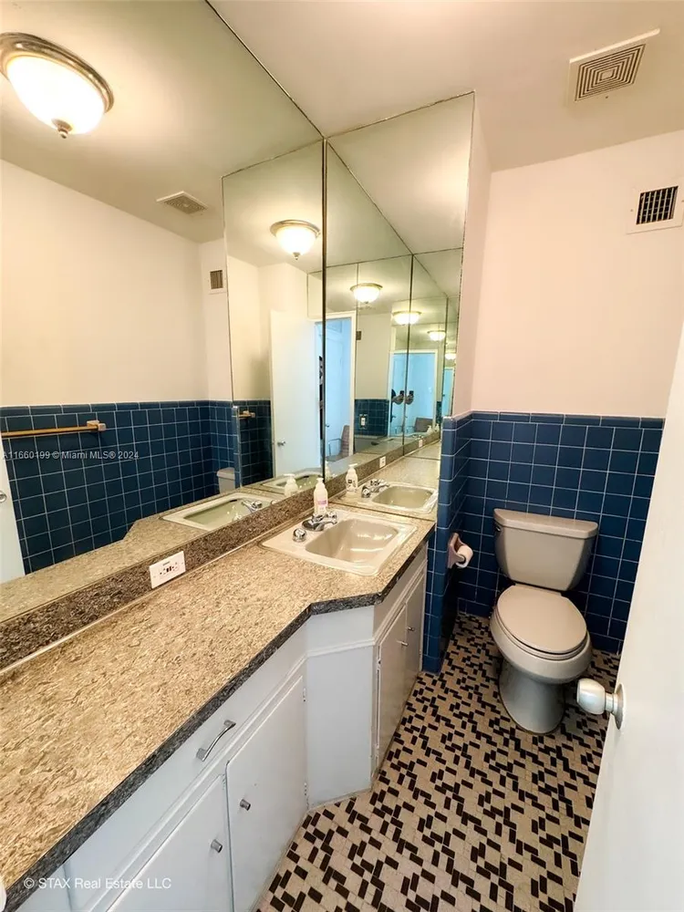 Belle Towers #5E image #9