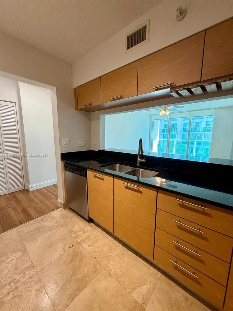 Brickell on the River North #1511 image #12