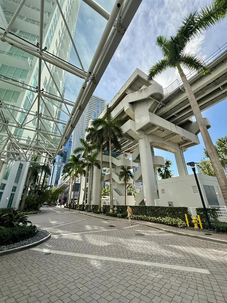 Brickell on the River North #1511 image #20