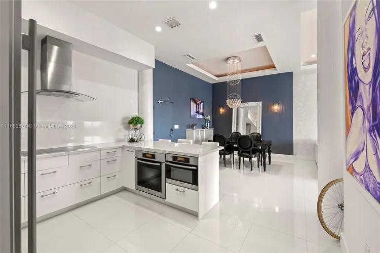 Flamingo South Beach #1524S image #10