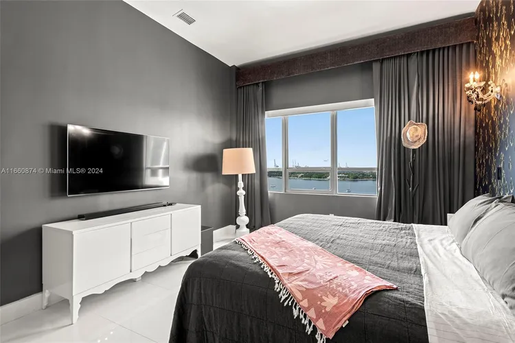 Flamingo South Beach #1524S image #13