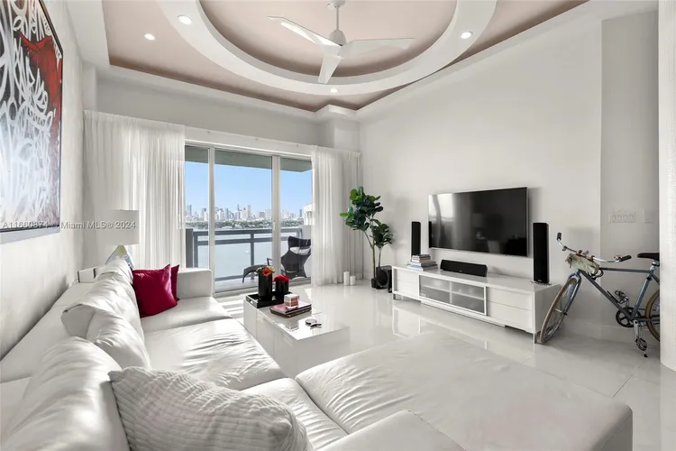 Flamingo South Beach #1524S image #6