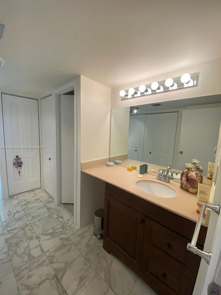 Coronado #2009 image #16