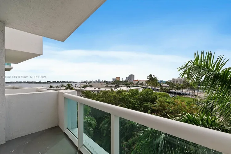 360 Condo #513 image #17