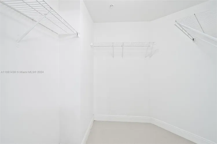 360 Condo #513 image #20