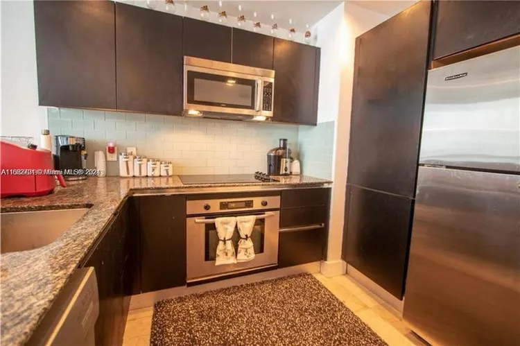 Avenue 1060 Brickell #3322 image #6