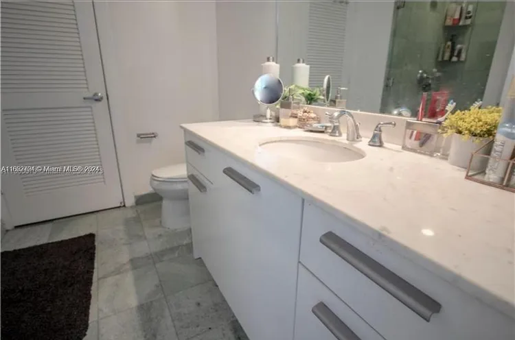 Avenue 1060 Brickell #3322 image #7