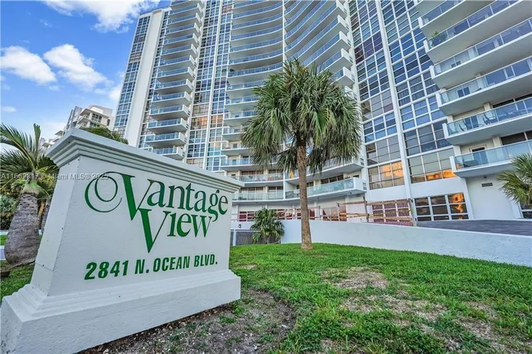 Vantage View #1807 image #28