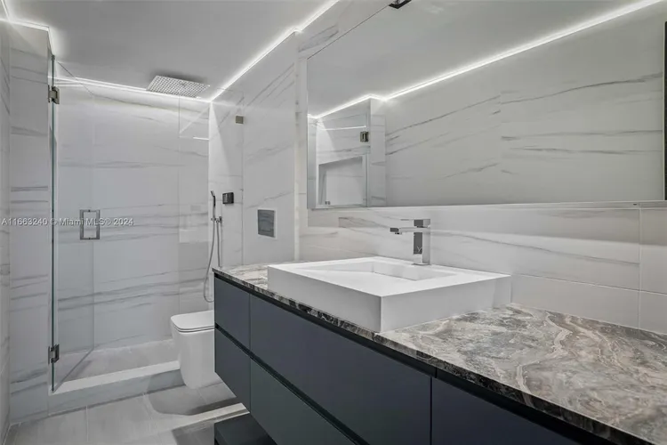 Roney Palace #537 image #12