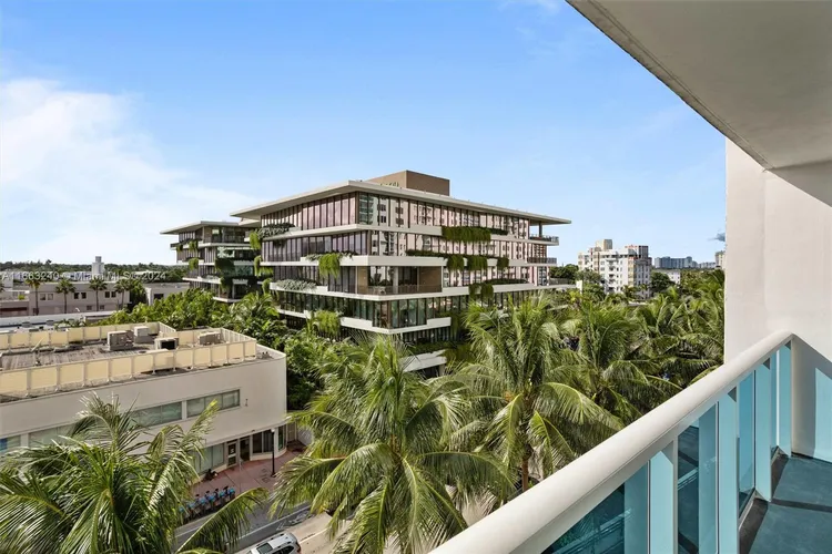 Roney Palace #537 image #17