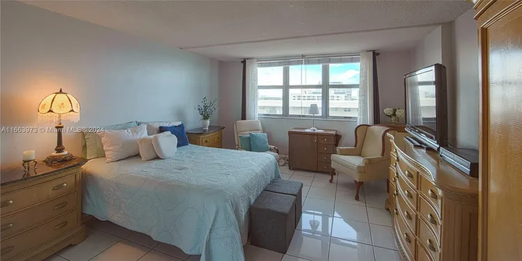 Four Winds #1403 image #6