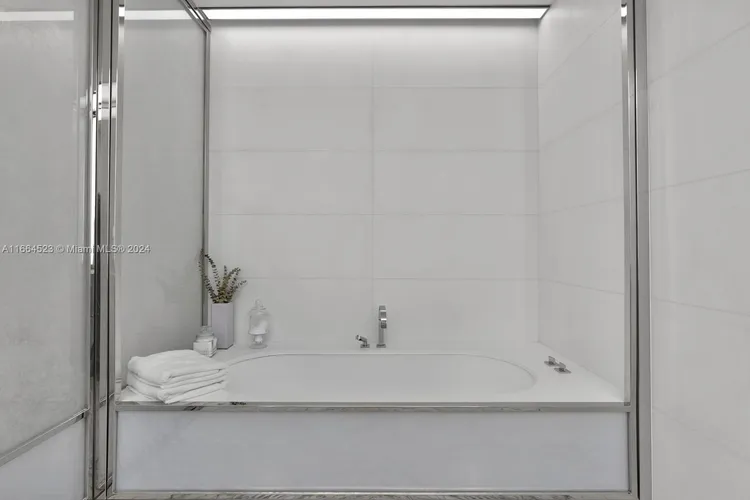 Faena House #5D image #14