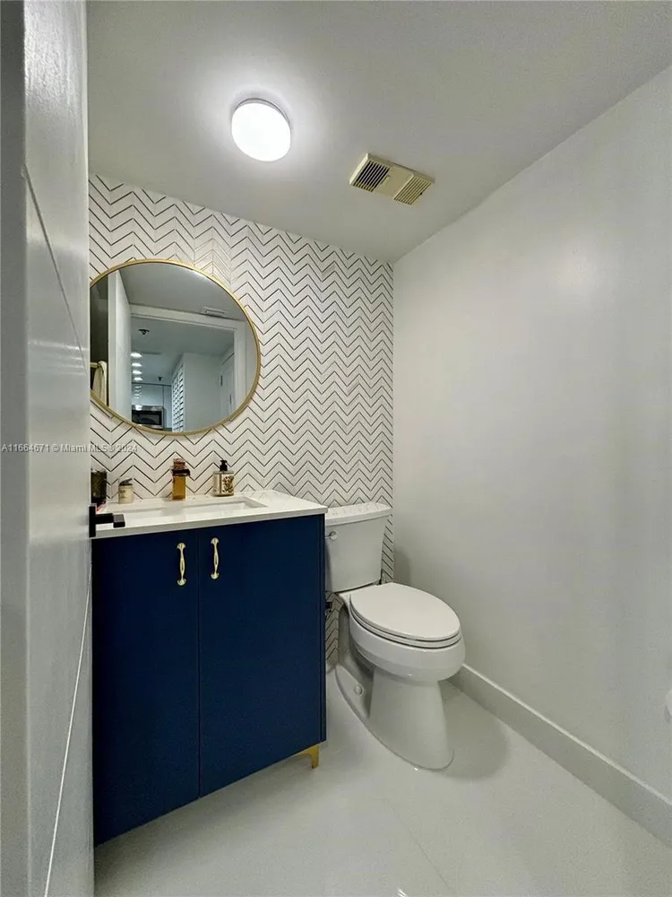 Brickell Key II #900 image #8