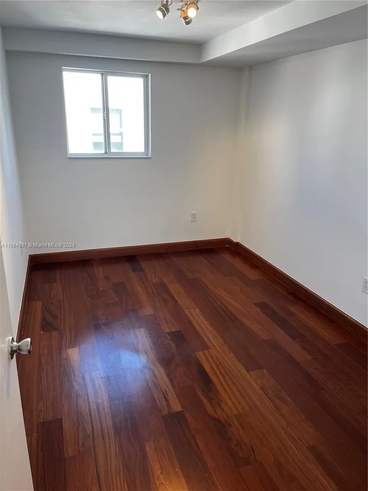 Lofts at South Beach #L704 image #16