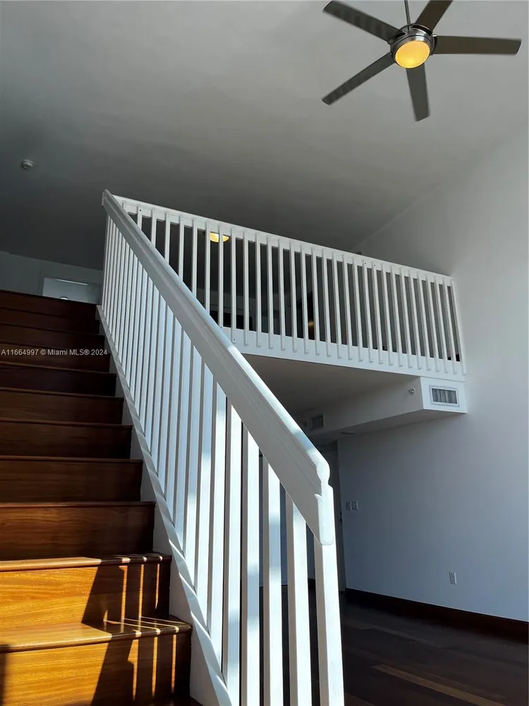 Lofts at South Beach #L704 image #8