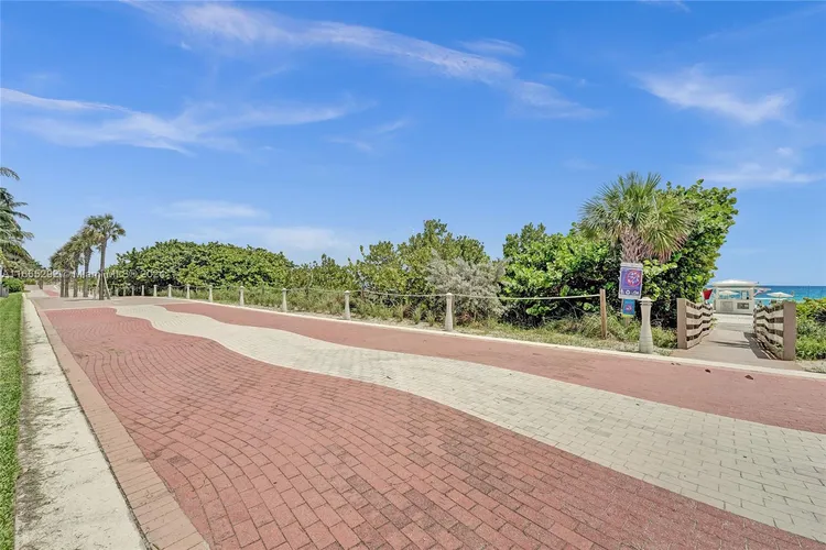 Green Diamond #504 image #56