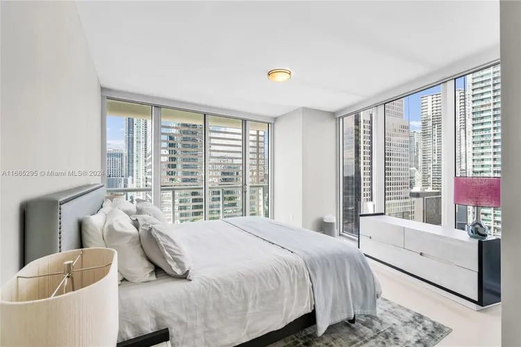 Icon Brickell II #2011 image #18