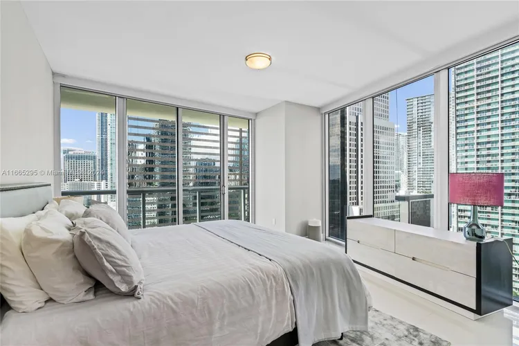 Icon Brickell II #2011 image #25