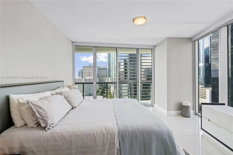 Icon Brickell II #2011 image #26