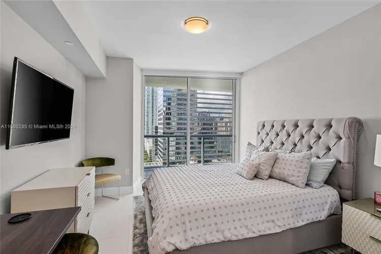 Icon Brickell II #2011 image #29